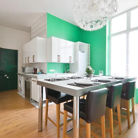 Quartier Place Des Vosges 아파트 파리